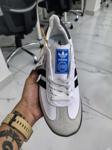 Adidas Samba Sneakers