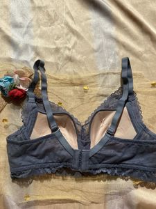 Like New No Sing Of Wear Fancy Bra