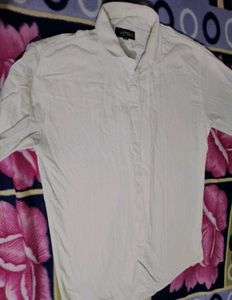 Men&#39;s White Button-Down Shirt