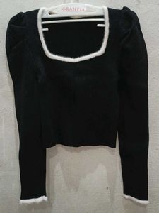 Chic Black & White Top