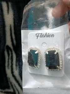 Gold-toned Nose Ring with attached chain + studs