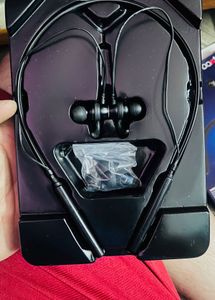 BOAT BLUETOOTH EARPHONE VERY Nice CONDITION