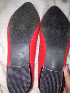 Red Pointed-Toe Ballets