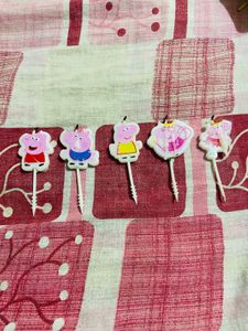 Party Hats &amp; Peppa Pig Cake Toppers