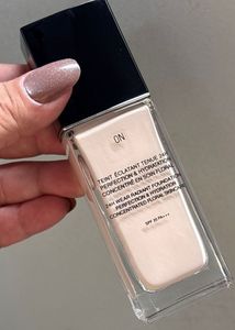 DIOR Forever Skin Glow 24h Hydrating Foundation