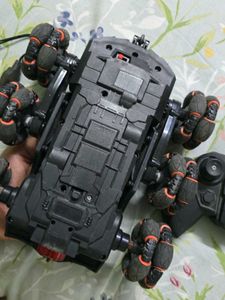 6x6 Wheel RC Stunt Car