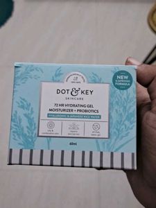Dot & Key 72 Hr Hydrating Gel