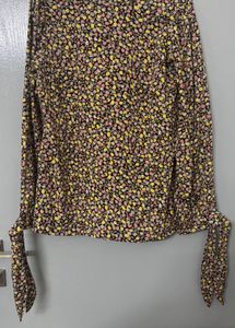 Floral Print Tie Sleeve Top