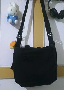 Unisex Messanger Bag 🎧🧣