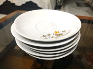 Vintage Saucer Plates Set