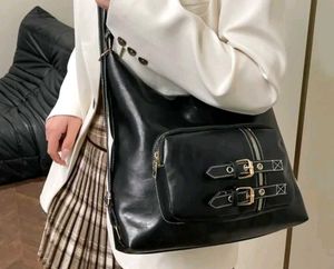 Pinterest Office Vibe Crossbag
