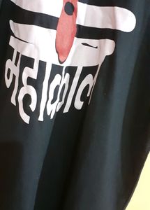black round neck  tshirt