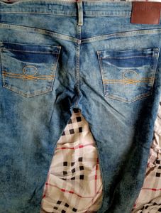 UCB (United colors Of Benitton) Original Jeans. Slim Fit And Strechable 38 Size