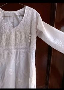 White Chiknakari Kurta