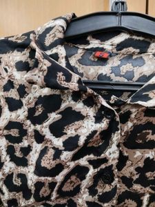 Leopard Print Tie-Front top (K)