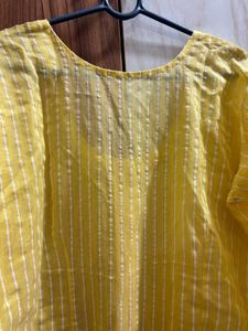 Yellow Self Stich Styles Kurti 💛