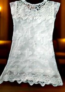 1/4th Dimett Jeans &amp; Elegant-White Foral Top