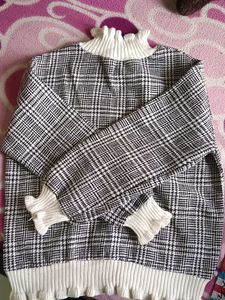 Stylish Plaid Pullover Sweater