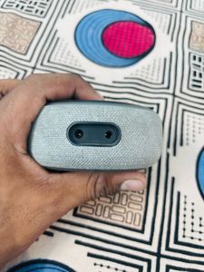 Smart Living Essential – Amazon Echo Dot (3rd Gen)