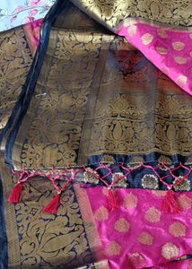 Womens beautiful Saree
