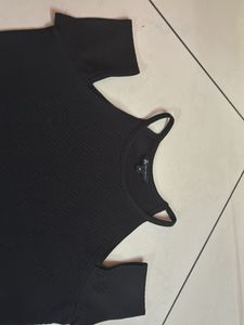 Black Open Shoulder Cropped Top