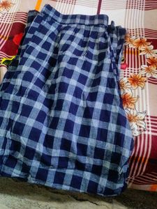 Women Navy Blue &amp; Off White Printed Kurta Trouser