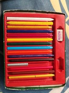 Vintage Camlin Flora Crayons