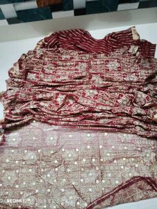 Elegant Maroon &amp; Gold Bandani Saree