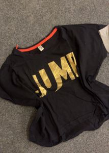 2 Crop Graphic Print T-Shirts
