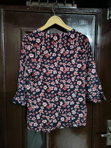 Floral Print Three Quarter Sleeve Top