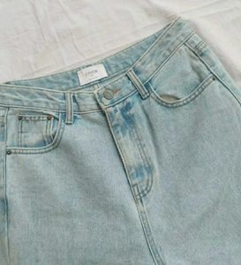 Light Wash Wide Leg Jeans
