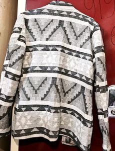 Stylish Blazer With Pattern Design