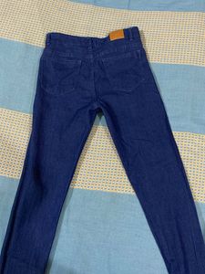 navy blue skinny jeans