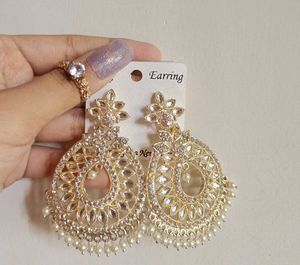 Glamorous Gold Earrings🌟