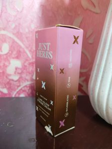 Just Herbs Lumi-Glow Strobe Cream