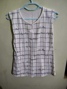 Grid Print Sleeveless Top