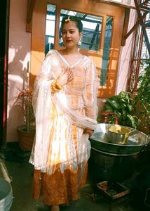 Yellow Nd White 3 Pise Suit