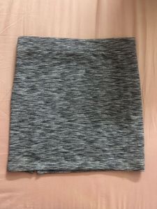 grey skirt