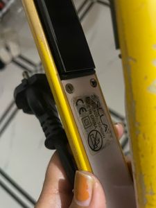 ZELLA Hair Straightener