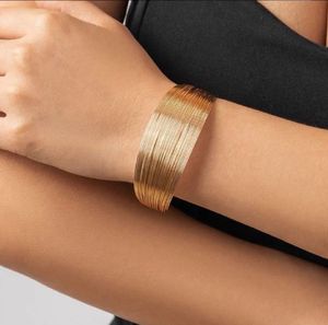 Gold-Plated Bangle-Style Cuff Bracelet🎀🎀
