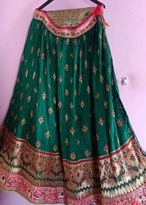 Banarasi Silk Lehenga With Dupatta💗✨️