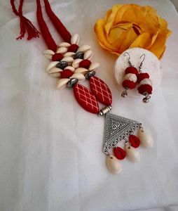 Boho Chic Red & White Necklace Set