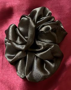 9 Scrunchies in 5 Colour Options