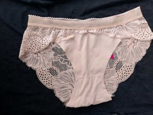 Net + Seamless Branded Penty.