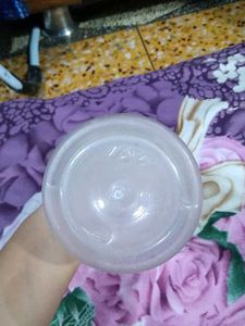 TRANSPARENT BOTTLE WITH STEEL CAP