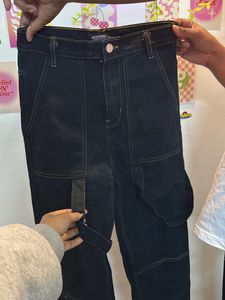 Black Hereshein  Cargo