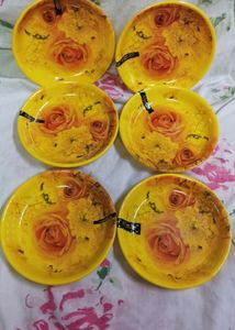 Fiber Plates With Beautiful Flower Design