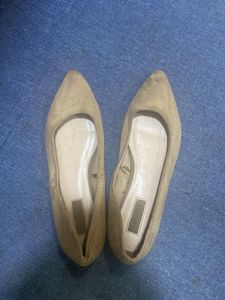 Forever 21 Tan Pointed Toe Flats