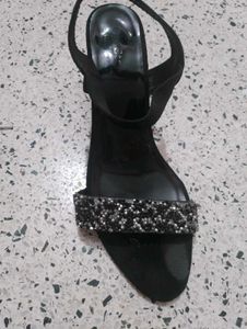 beutiful party wear heels 👠