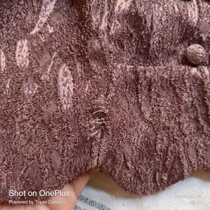 Brown tops